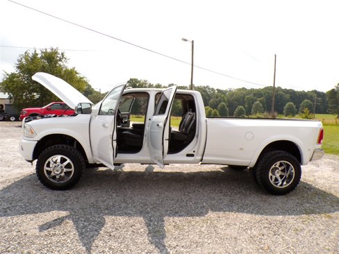 Used 2014 RAM 3500 Laramie image 24