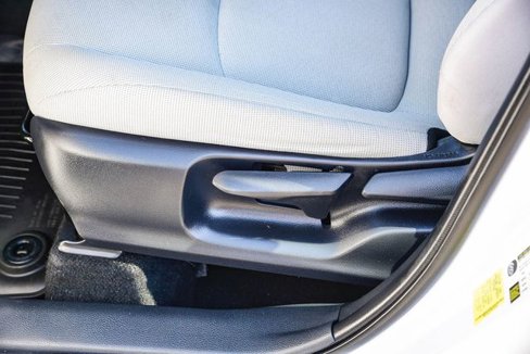 Certified 2022 Toyota Corolla Cross LE image 24