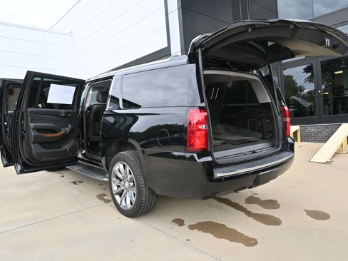 Used 2016 Chevrolet Suburban LTZ image 17
