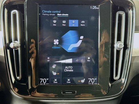 Used 2020 Volvo XC40 T5 Momentum image 15