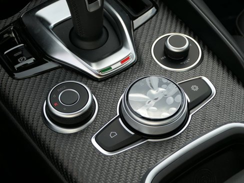 New 2024 Alfa Romeo Giulia Quadrifoglio image 21