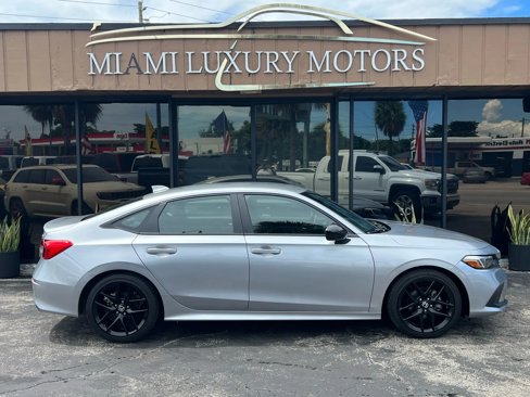 Used 2023 Honda Civic Sport image 1