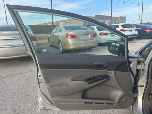 Used 2010 Honda Civic DX-VP image 9