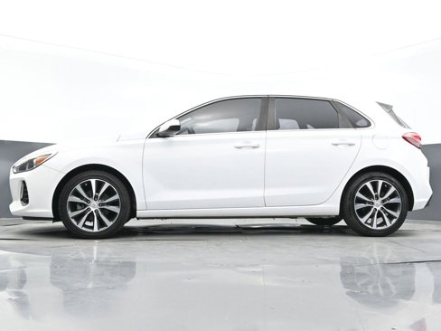 Used 2018 Hyundai Elantra GT image 78