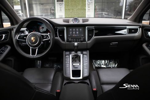 Used 2017 Porsche Macan S image 21