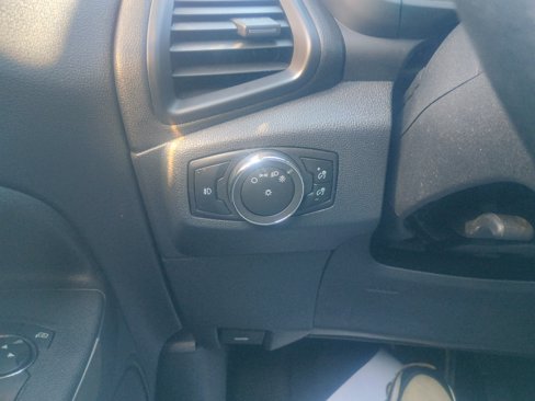 Used 2021 Ford EcoSport Titanium image 18