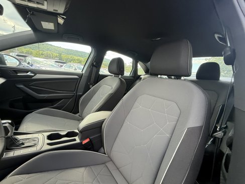 New 2025 Volkswagen Jetta Sport image 11