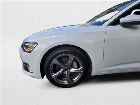 Used 2024 Audi A6 Premium Plus image 10