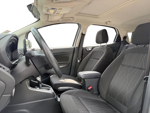 Used 2018 Ford EcoSport SE w/ SE Convenience Package image 9