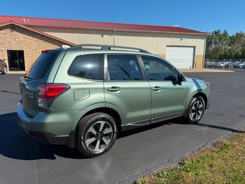 Used 2017 Subaru Forester 2.5i w/ Alloy Wheel Package image 4