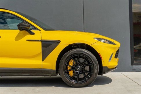 Used 2021 Aston Martin DBX image 36