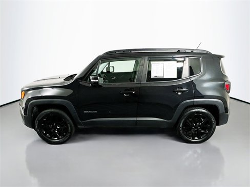Used 2017 Jeep Renegade Altitude image 4