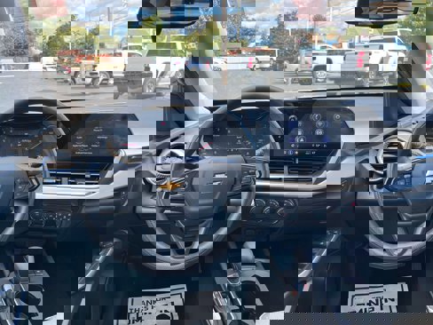 Used 2024 Chevrolet Trax LS image 2