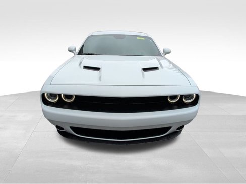 Certified 2023 Dodge Challenger SXT w/ Blacktop Package image 9