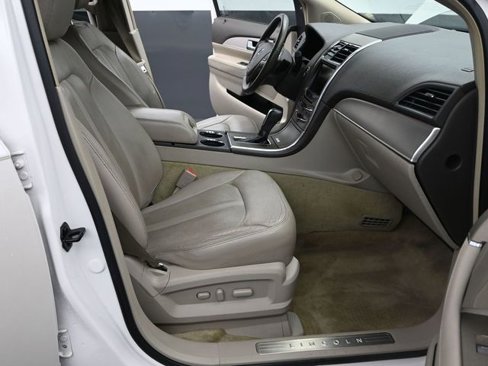 Used 2015 Lincoln MKX FWD image 12