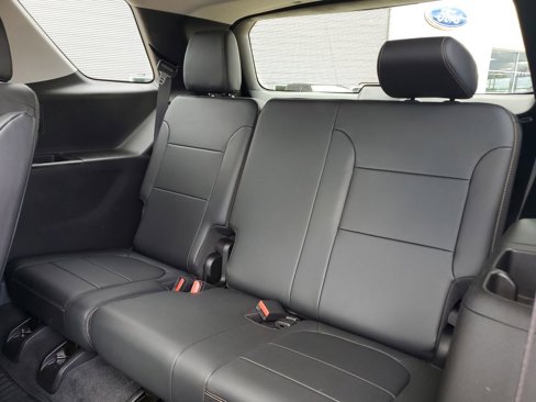 Used 2019 Chevrolet Traverse LT w/ LT Premium Package image 9