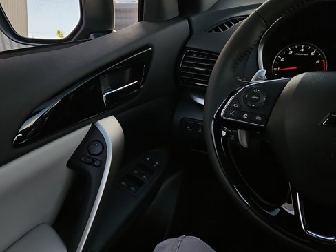 New 2025 Mitsubishi Eclipse Cross SEL image 18