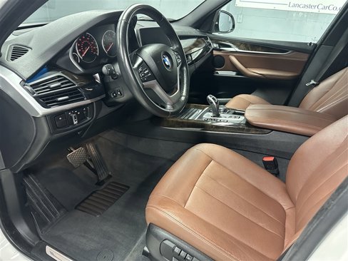 Used 2018 BMW X5 xDrive35i w/ M Sport Package image 2