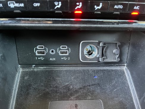 Used 2024 Jeep Grand Cherokee L Laredo image 30