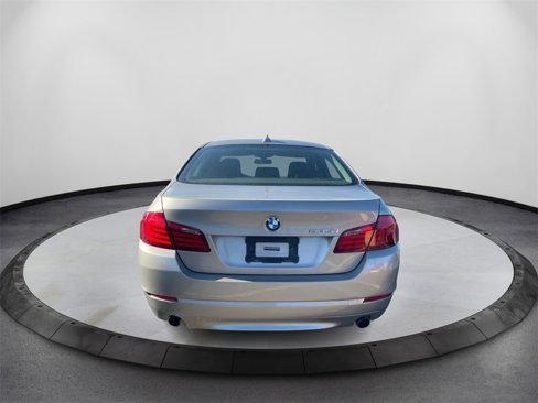 Used 2011 BMW 535i xDrive Sedan image 6