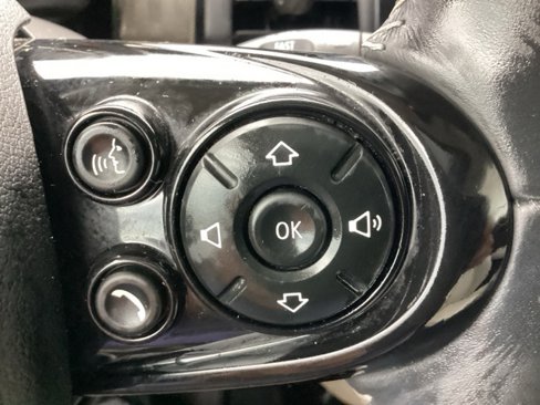 Used 2019 MINI Cooper 2-Door Hardtop image 17