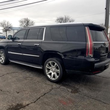 Used 2015 Cadillac Escalade ESV Premium image 3