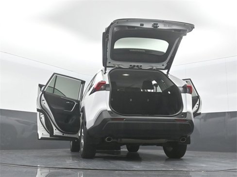 Used 2022 Toyota RAV4 XLE image 30