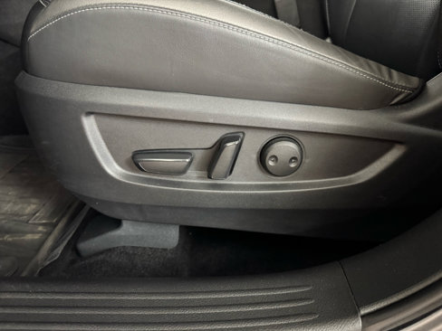 Used 2019 INFINITI QX50 Essential w/ Premium Heat Package image 14