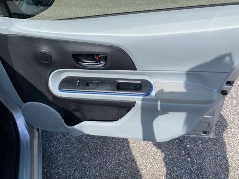 Used 2012 Toyota Prius C Three image 27