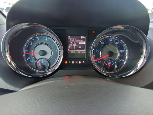 Used 2016 Chrysler Town & Country Touring w/ Driver Convenience Group image 21