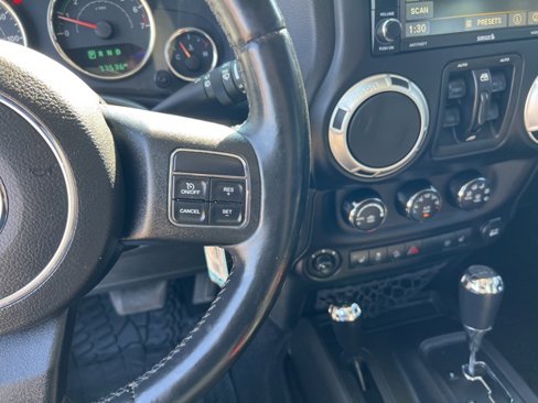 Used 2015 Jeep Wrangler Unlimited Sahara w/ Connectivity Group image 12