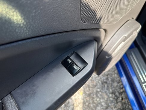 Used 2005 Ford Mustang GT image 12