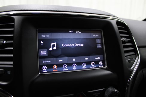 Used 2019 Jeep Grand Cherokee Laredo image 15