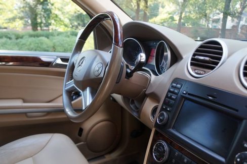 Used 2010 Mercedes-Benz ML 350 2WD image 17