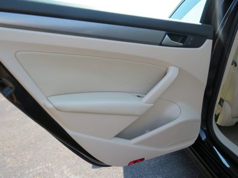 Used 2014 Volkswagen Passat 1.8T SE image 31