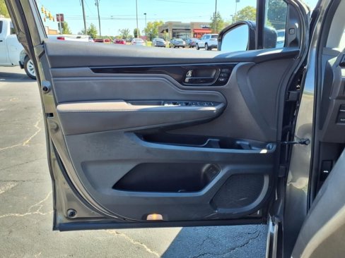 Used 2018 Honda Odyssey Elite image 11