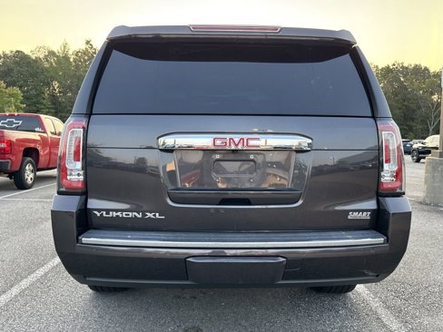 Used 2016 GMC Yukon XL Denali w/ Open Road Package image 5