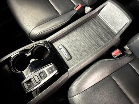 Used 2021 Honda Pilot Touring image 6
