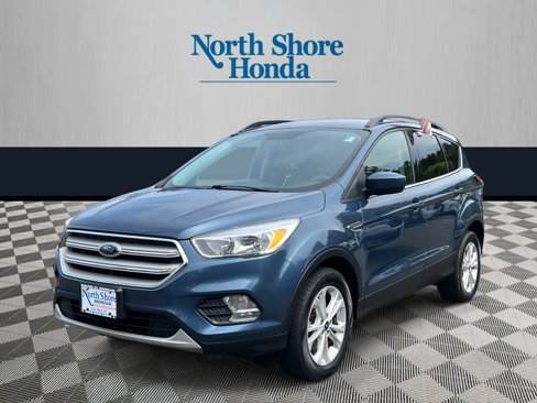 Used 2018 Ford Escape SE image 2