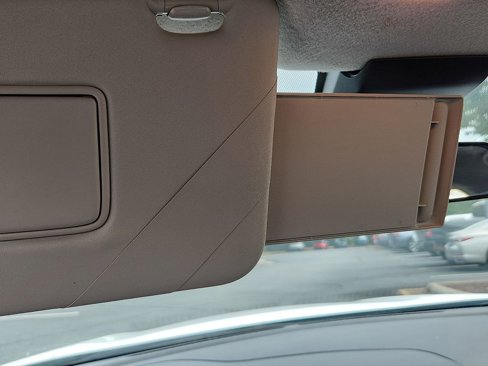 Used 2024 Nissan Kicks SR image 25