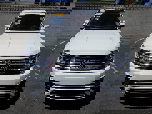 Used 2019 Volkswagen Atlas SEL R-Line image 4
