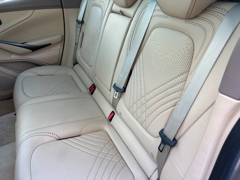 Used 2021 Aston Martin DBX image 15