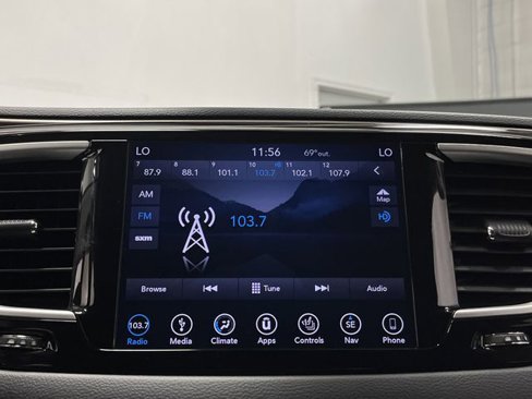 Certified 2019 Chrysler Pacifica Touring Plus w/ Cold Weather Group image 19