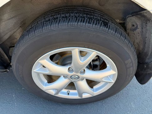 Used 2010 Nissan Rogue SL image 24