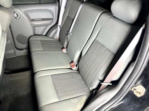 Used 2006 Jeep Liberty Limited image 24