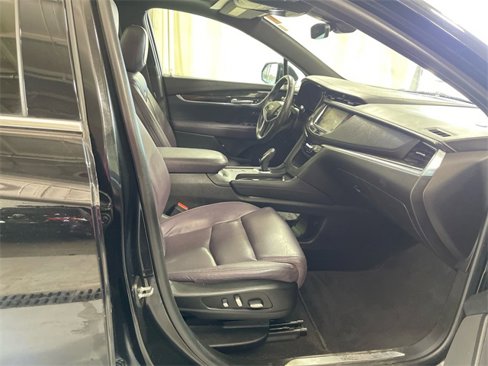 Used 2017 Cadillac XT5 Luxury w/ Driver Awareness Package image 24