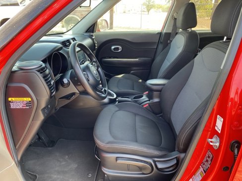 Used 2018 Kia Soul + image 20