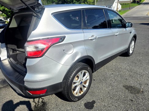 Used 2017 Ford Escape SE image 18