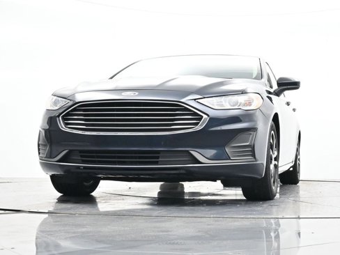 Used 2020 Ford Fusion SE image 32