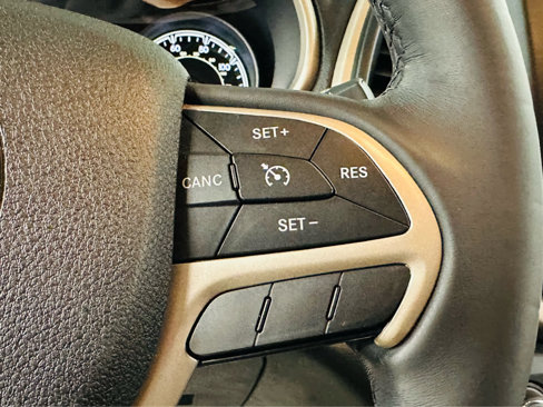 Used 2015 Jeep Cherokee Latitude w/ Comfort/Convenience Group image 15